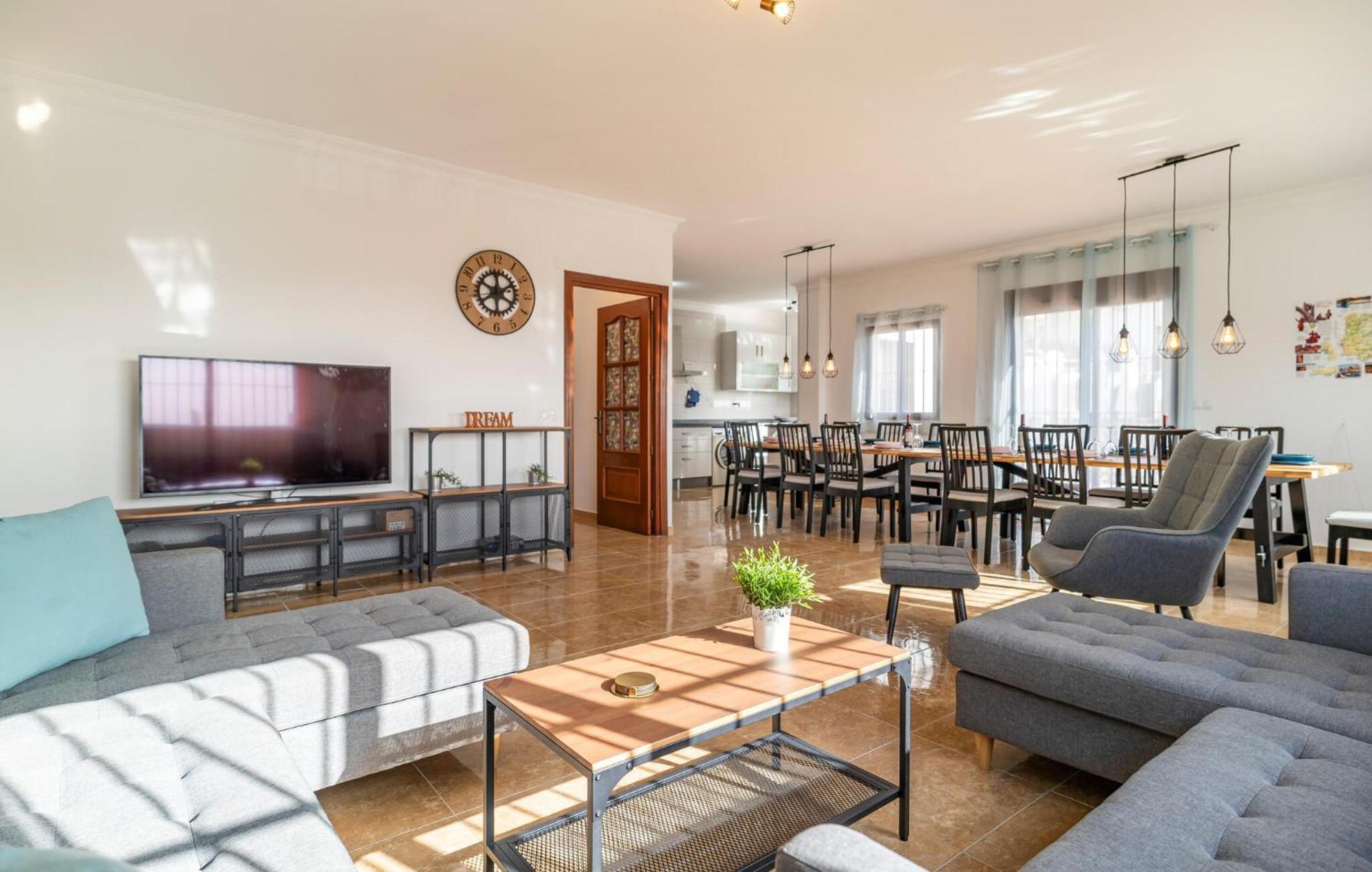 Lovely Home In Benalmadena With Kitchen Ngoại thất bức ảnh
